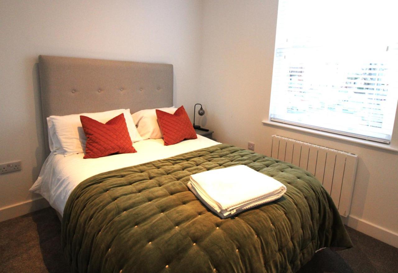 No 10 @Short Stays Basingstoke Eksteriør billede