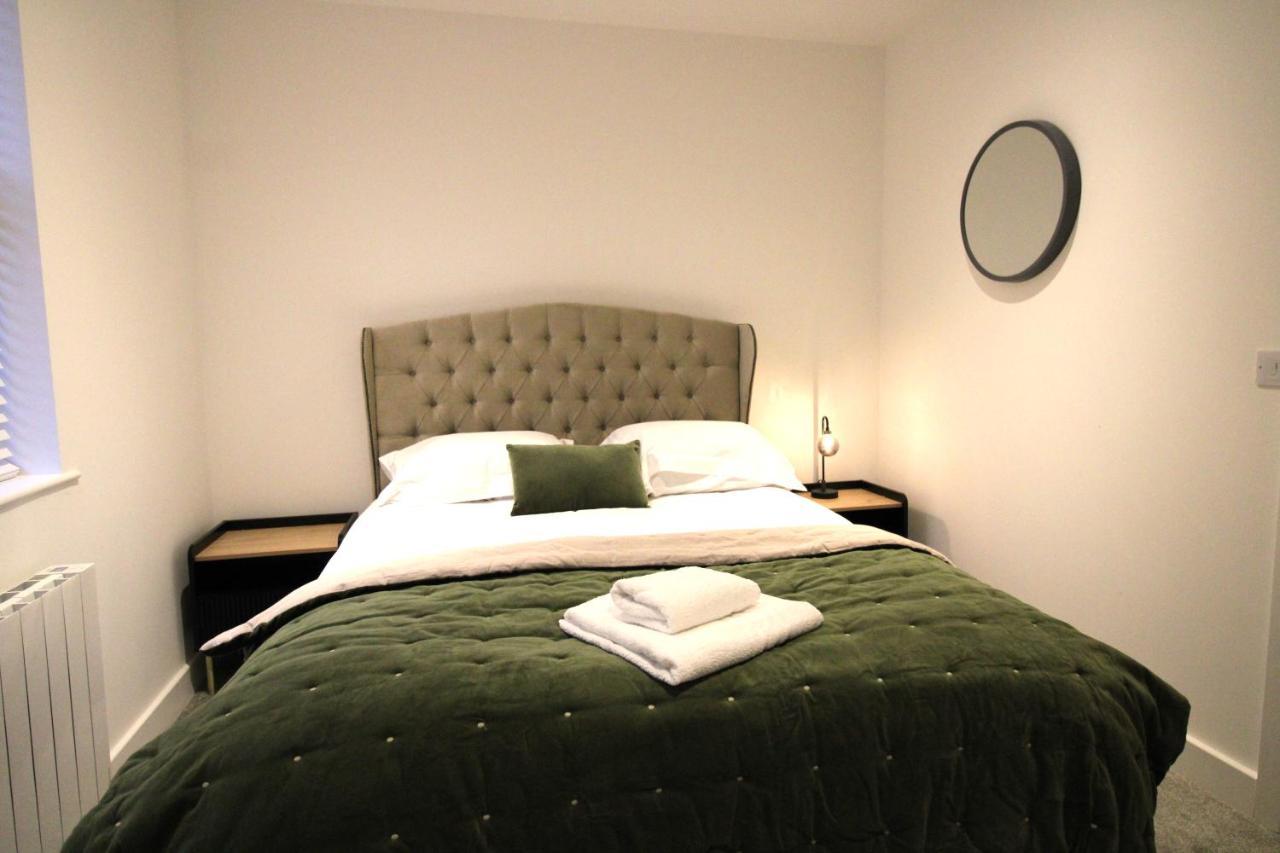 No 10 @Short Stays Basingstoke Eksteriør billede