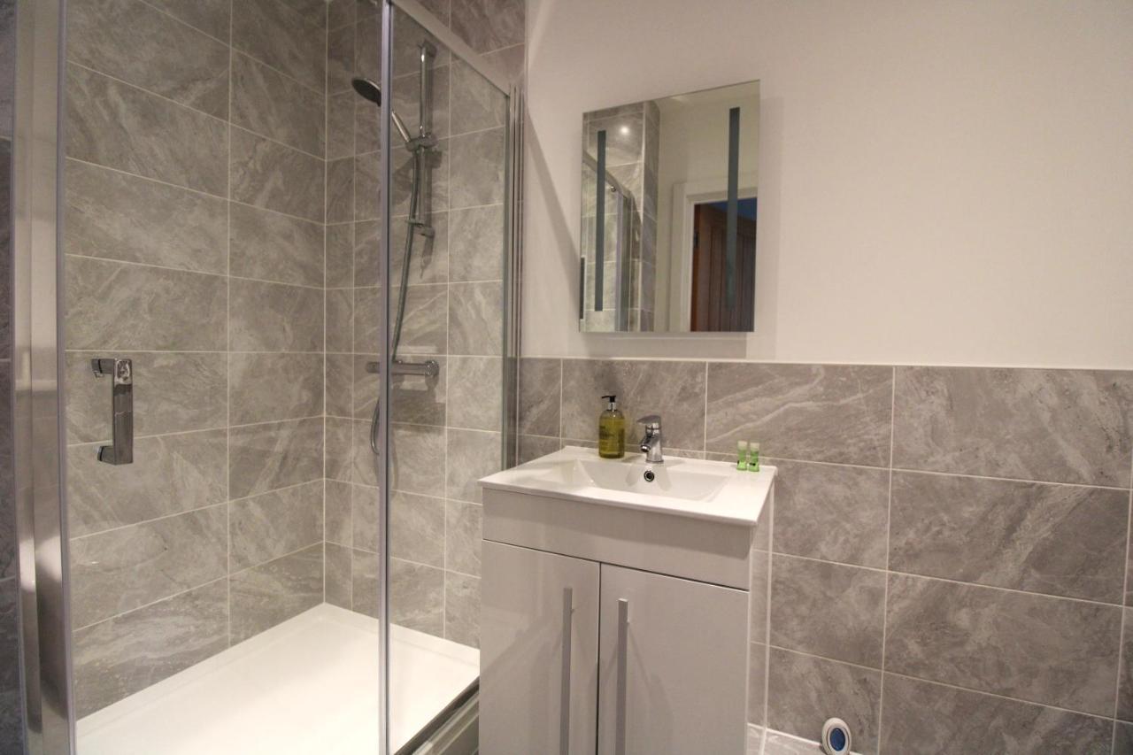 No 10 @Short Stays Basingstoke Eksteriør billede